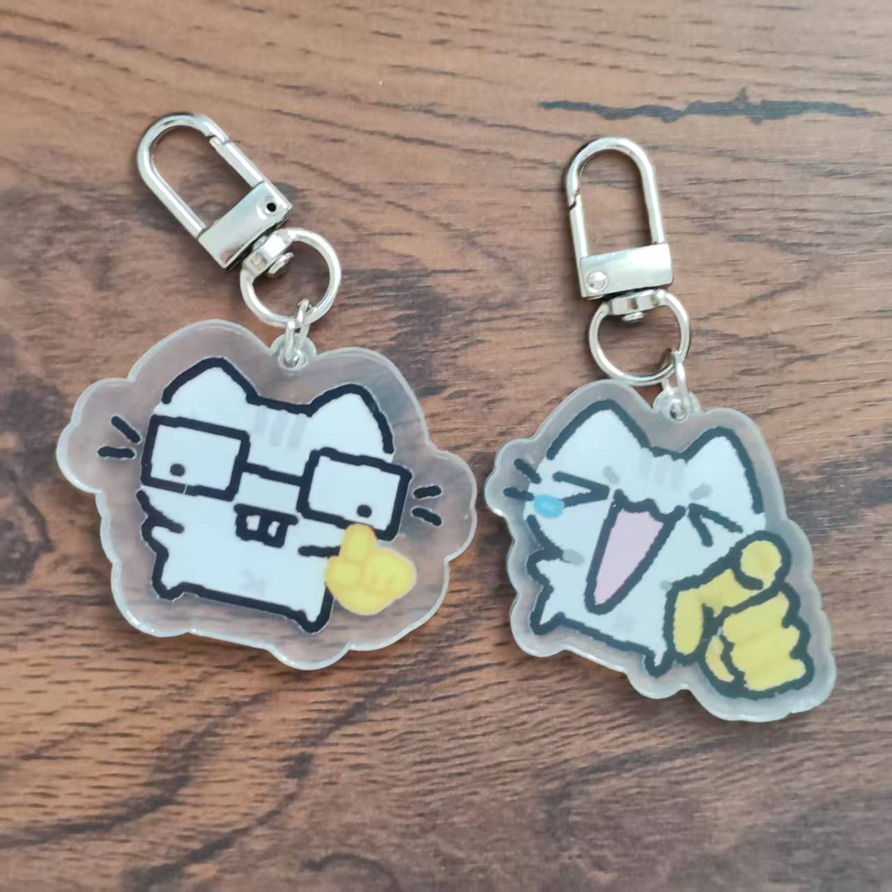 Breloczek 2D z płaskim kocim p – Retro Gaming Keychain recenzja i cena