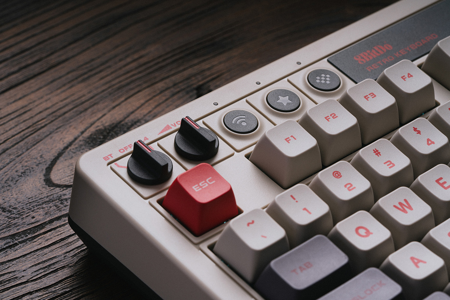 Klawiatura mechaniczna 8Bitdo  – Retro Gaming For Windows recenzja i cena